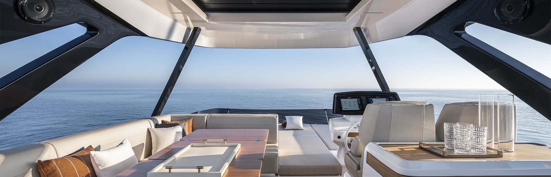 Ferretti 720 Yacht