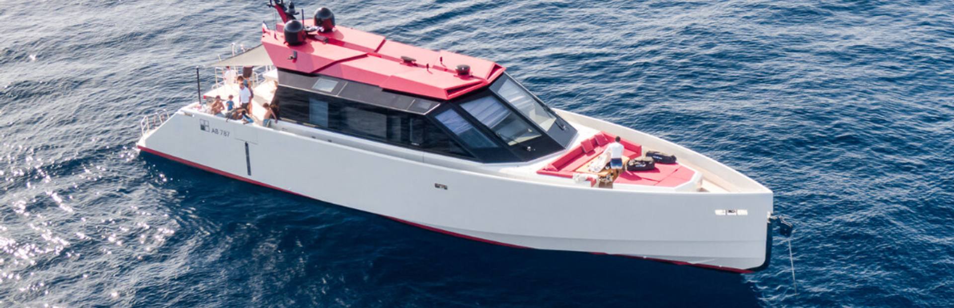 AB 787 Yacht
