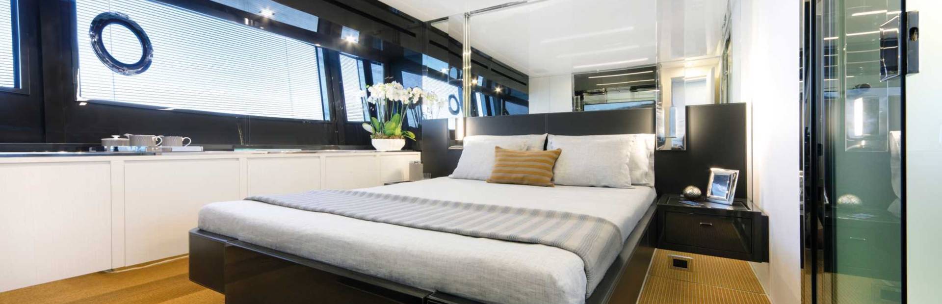76' Bahamas Yacht
