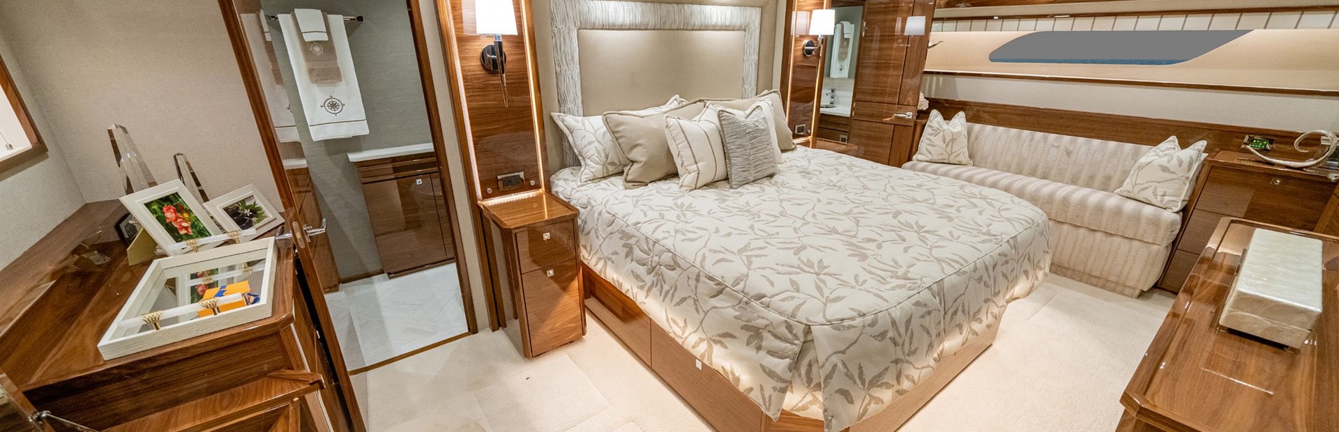 90C Yacht