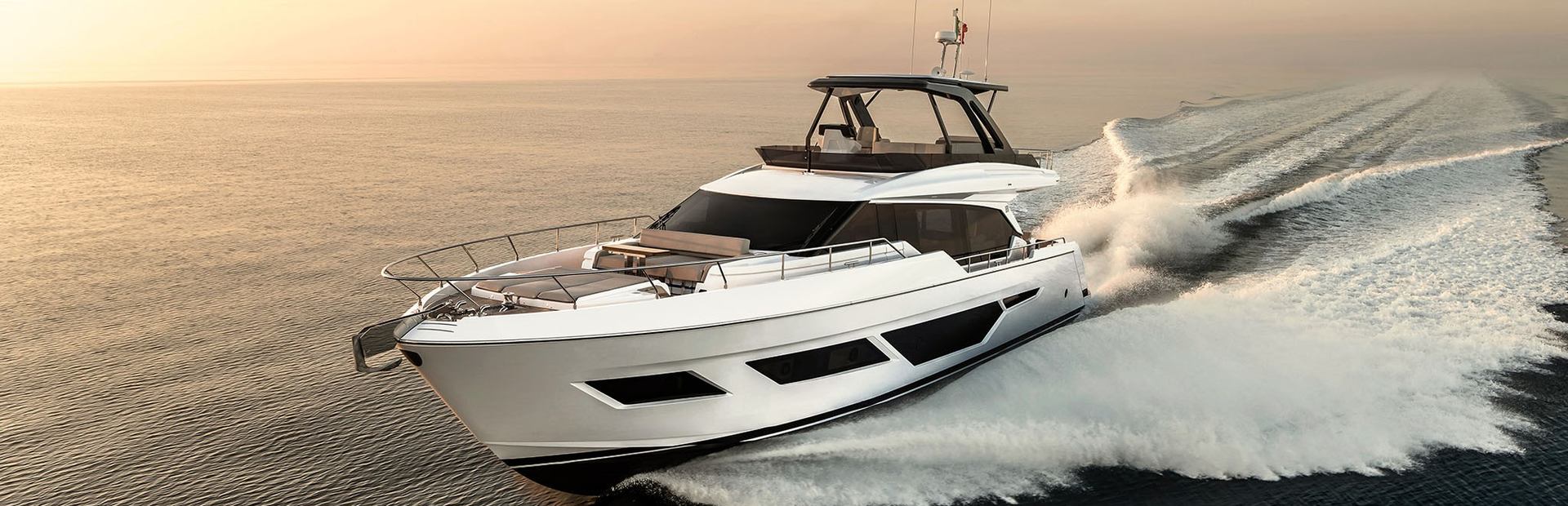 Ferretti 720 Yacht