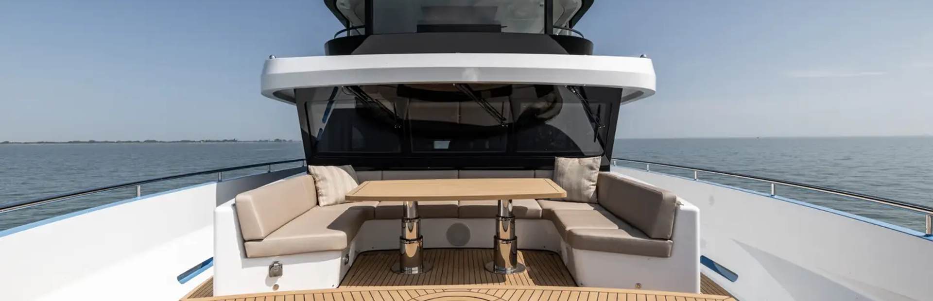 Ocean Explorer 26M Yacht