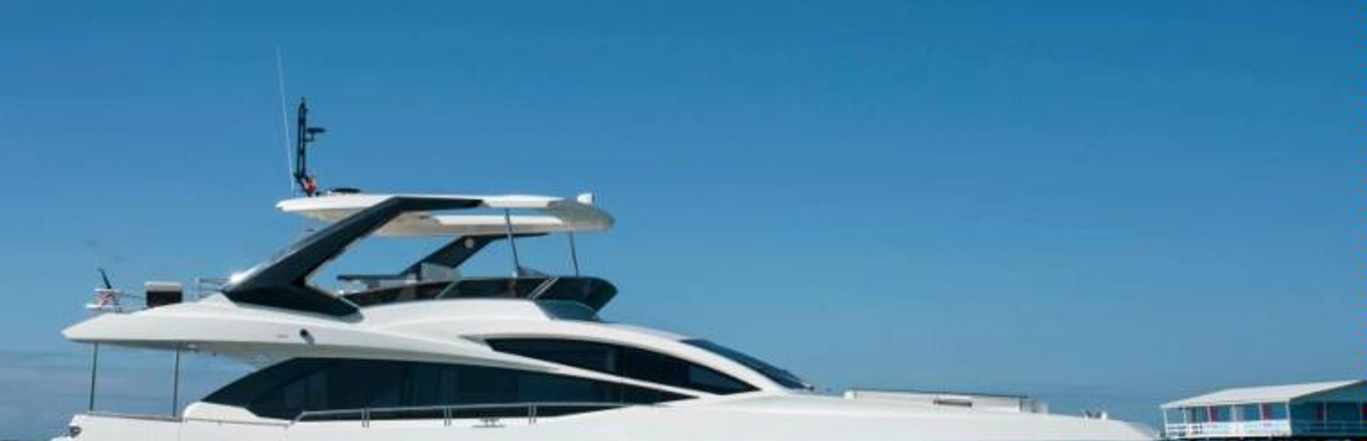 72 GLX Yacht