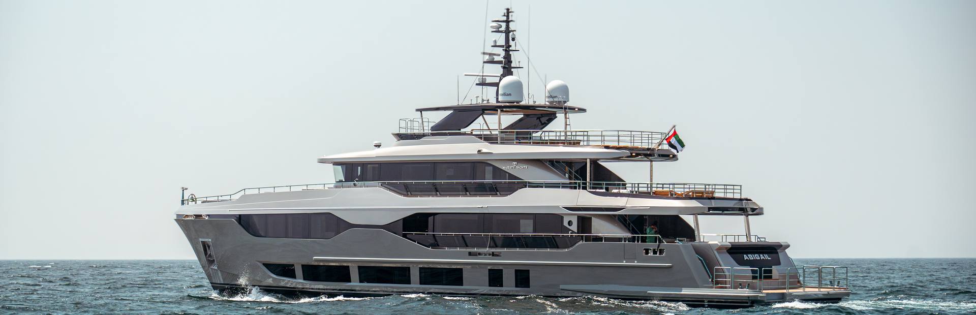 Majesty 120 Yacht