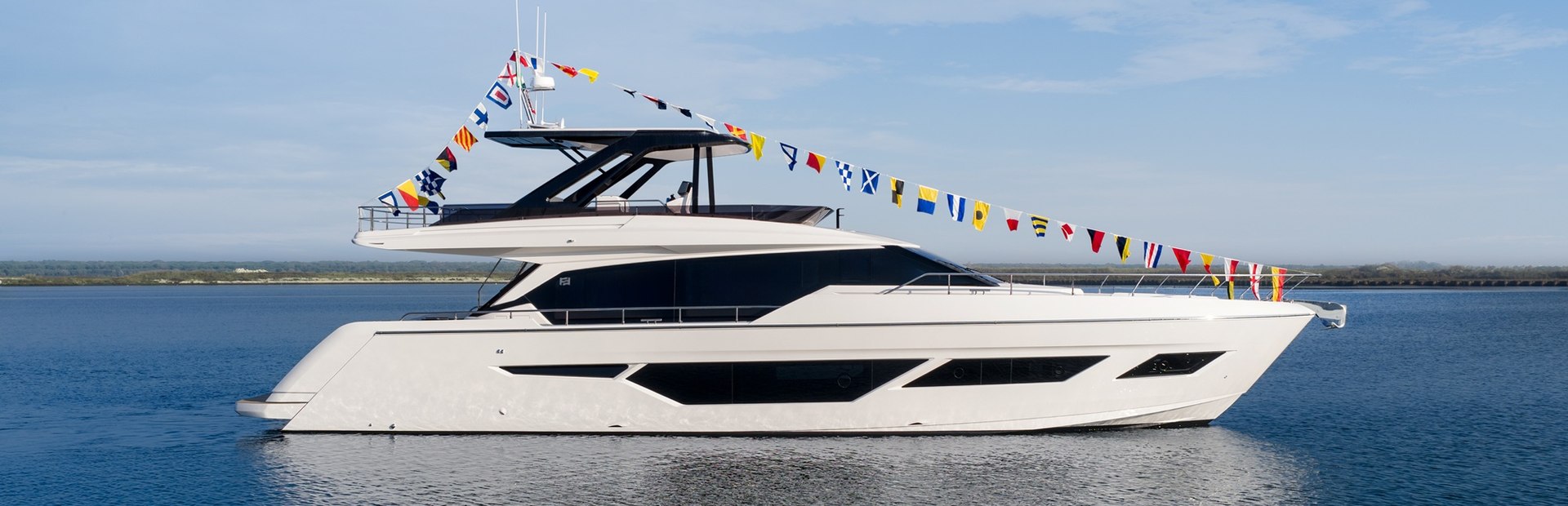 Ferretti 720 Yacht