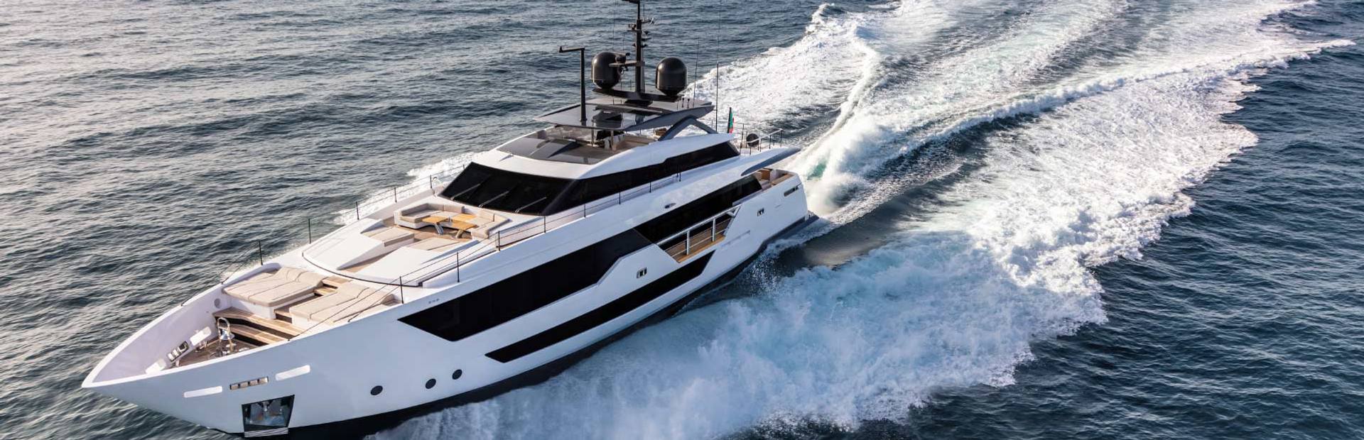 Saetta 106' Yacht