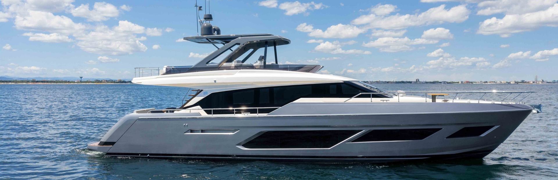 Ferretti 720 Yacht