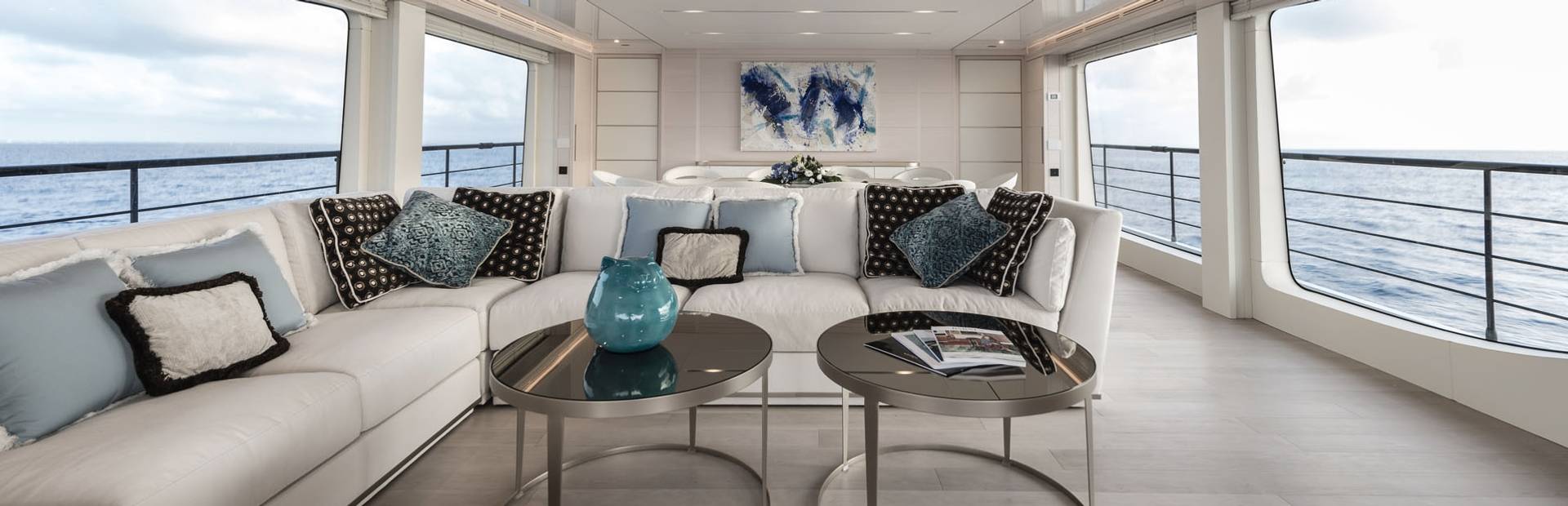 Maiora 30 Walkaround Yacht