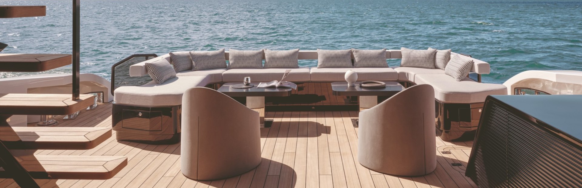 AB 100 Yacht