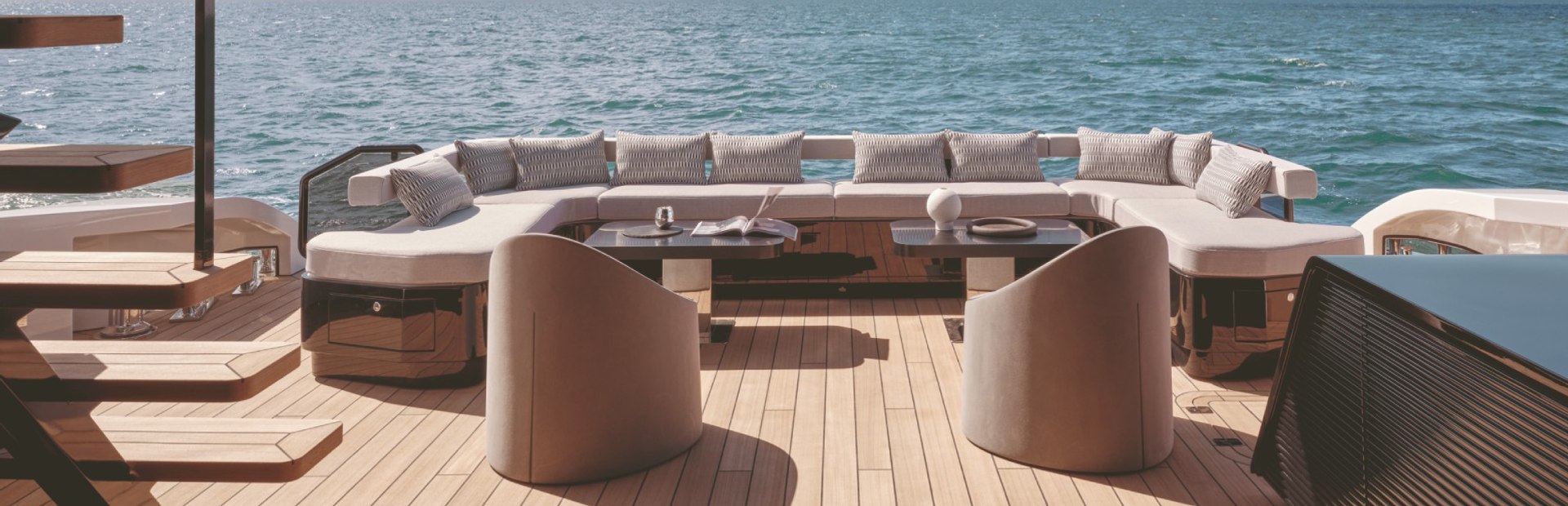 AB 100 Yacht