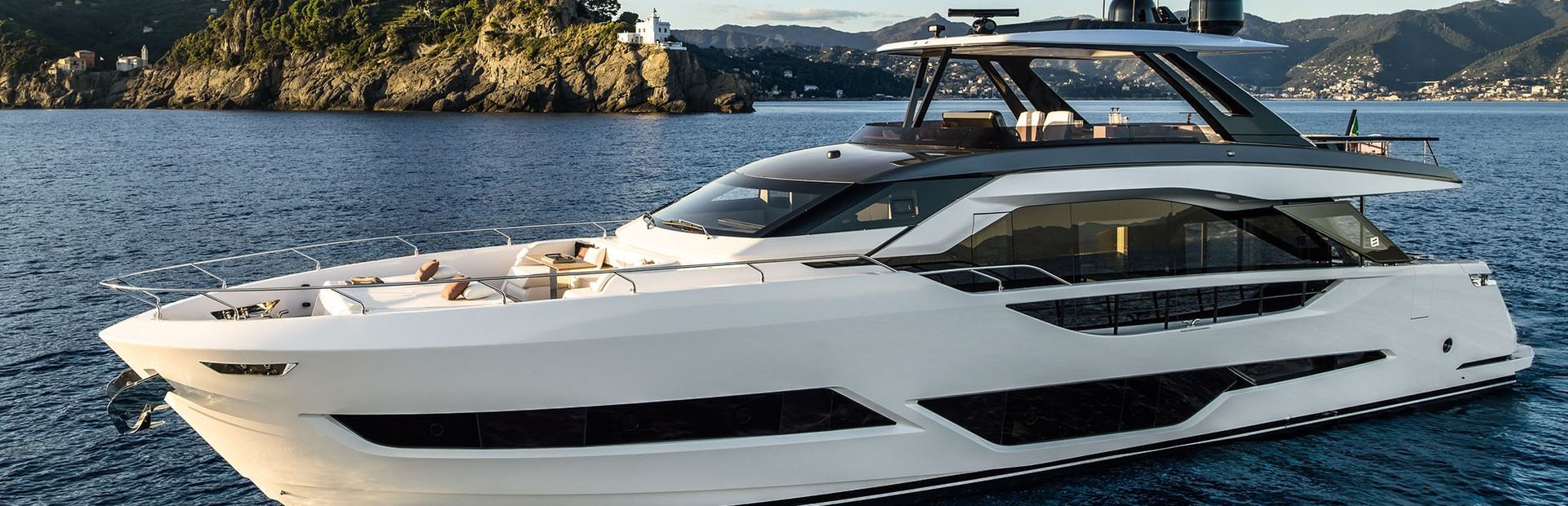 Ferretti 800 Yacht