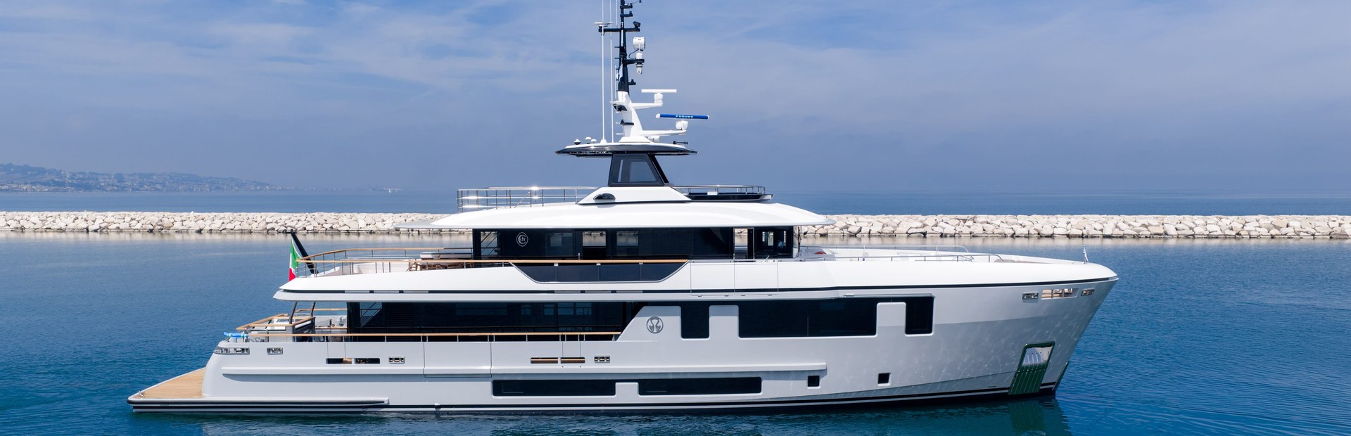 Deep Blue 115 Yacht