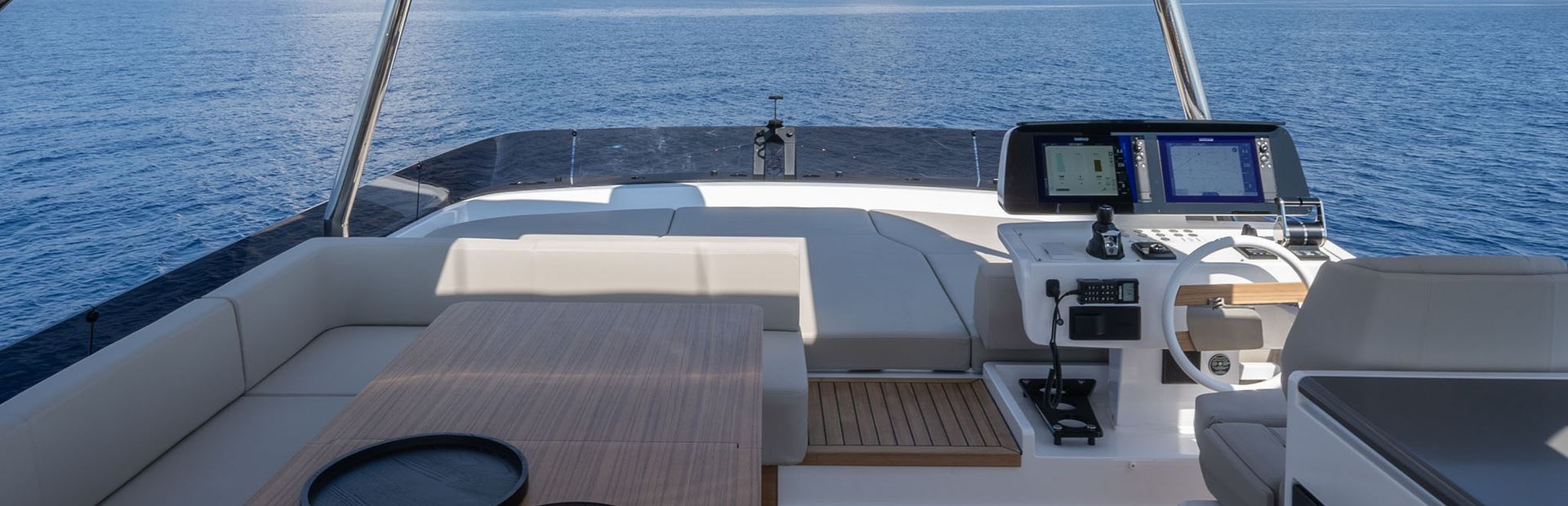 Ferretti 670 Yacht