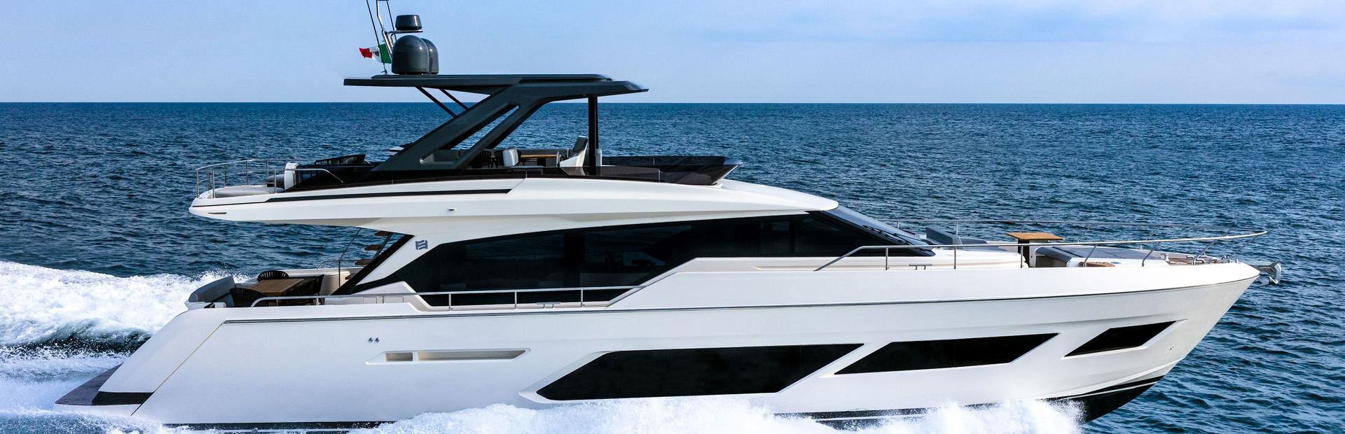 Ferretti 720 Yacht