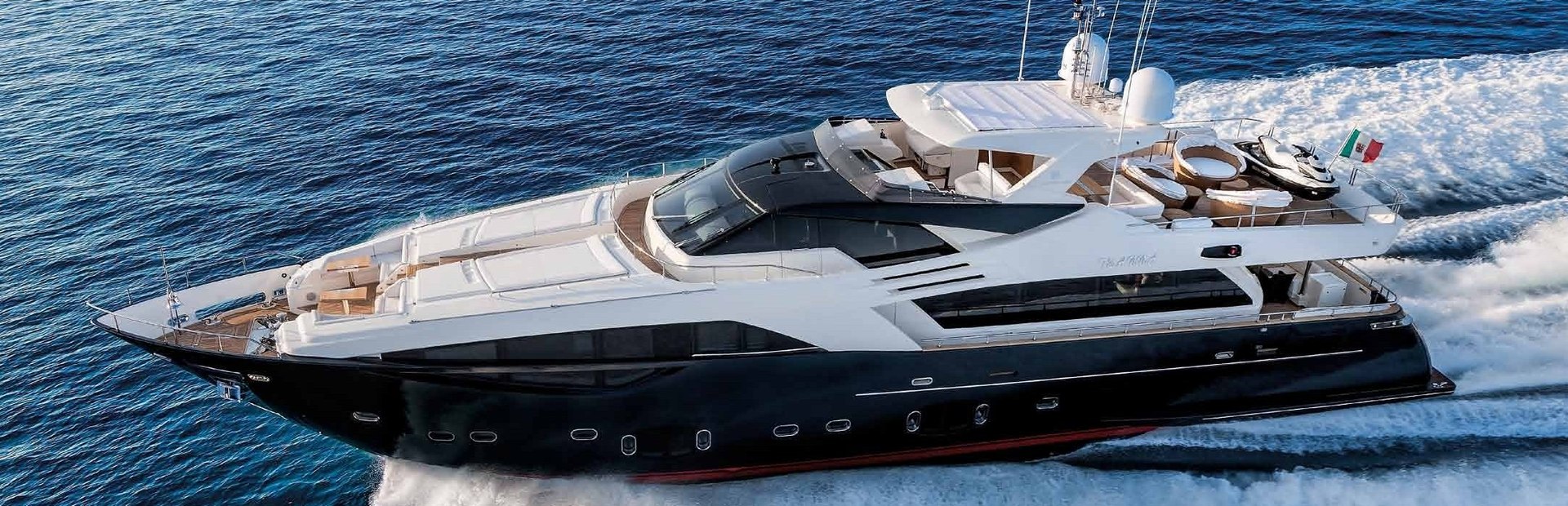 Custom Line 100' Yacht