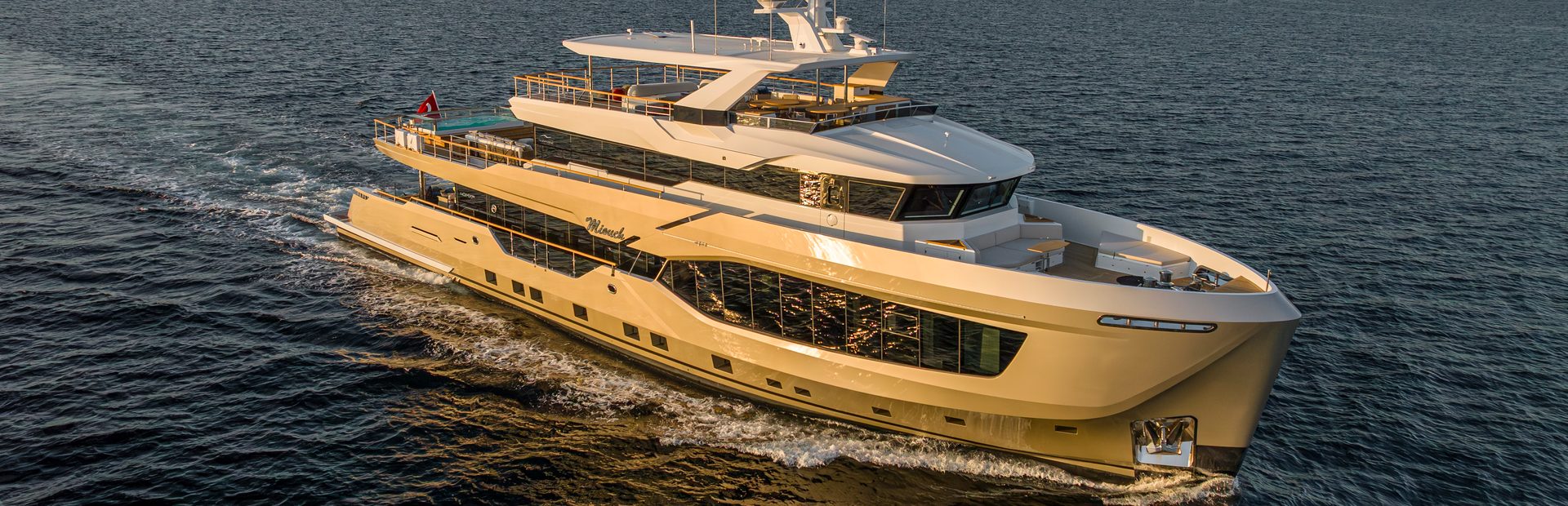 40 MXP Yacht