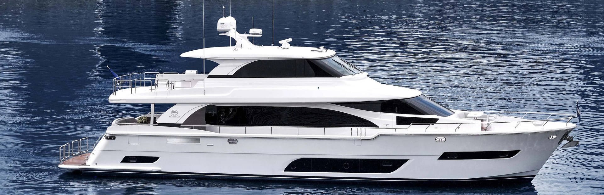 E81 Skylounge Yacht