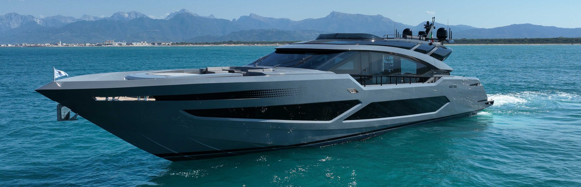 AB 100 Yacht