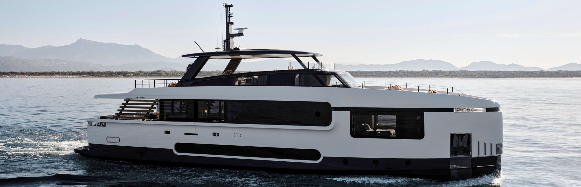 Magellano 27M Yacht