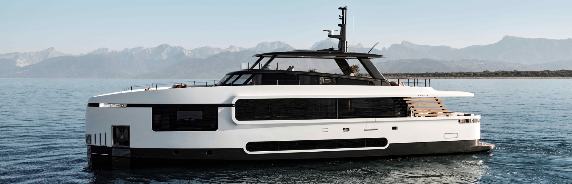 Magellano 27M Yacht