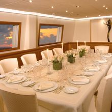 M5 Yacht Dining Salon- Table Set