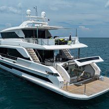 Aqua Life Yacht 