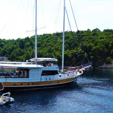 Sirena Yacht 