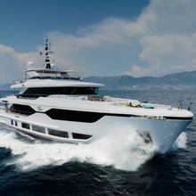 Elza Yacht 
