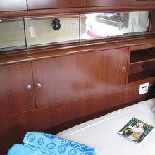 Delphine Yacht 