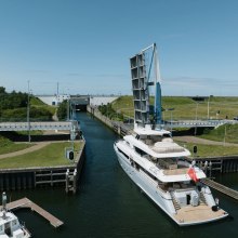 Lollipop Yacht 