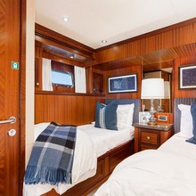 Phantom Yacht 