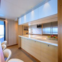 Aqua Life Yacht 
