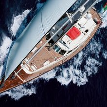 Heritage Of London Yacht Overhead