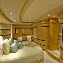 Seven Star Yacht 