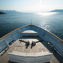 Obsesion Yacht Bow