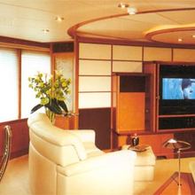 Hercules Yacht Salon - Screen