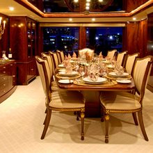 Tobi Star Yacht Table Set