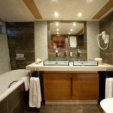 Corvus Yacht Bath