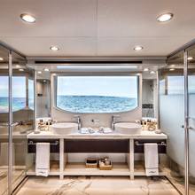 Dolce Vita Yacht 