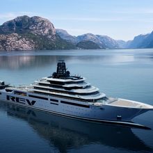 REV Ocean Yacht 
