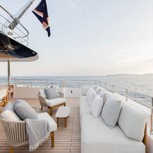 Elza Yacht 