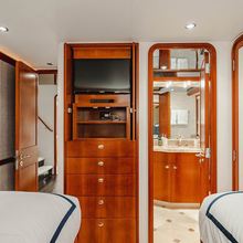 La Lady Yacht 