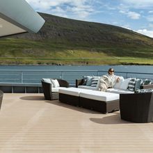 Q Yacht 