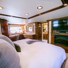 Aurora Yacht 