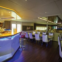 Honors Legacy Yacht 