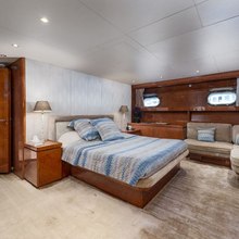 Goldfinger 007 Yacht 