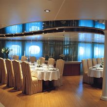 Elegant 007 Yacht Dining Salon - Tables