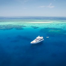 Flying Fish Yacht 