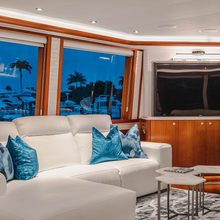 La Lady Yacht 