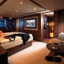 Encore Yacht Master Stateroom - Screen